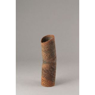 Sculpture dentelle de bois "petit tube rouille"
