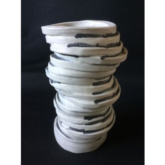 Vase-sculpture anneaux droit en grès