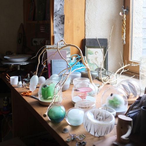 Atelier de Nathalie Massenet Dollfus, souffleuse de verre